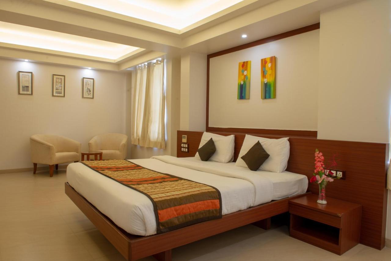 Hotel Mint Montvert, Baner Pune Zewnętrze zdjęcie