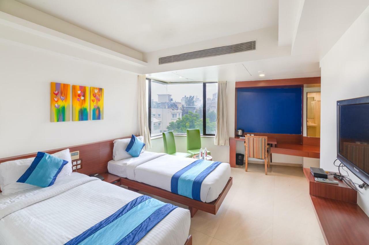 Hotel Mint Montvert, Baner Pune Zewnętrze zdjęcie
