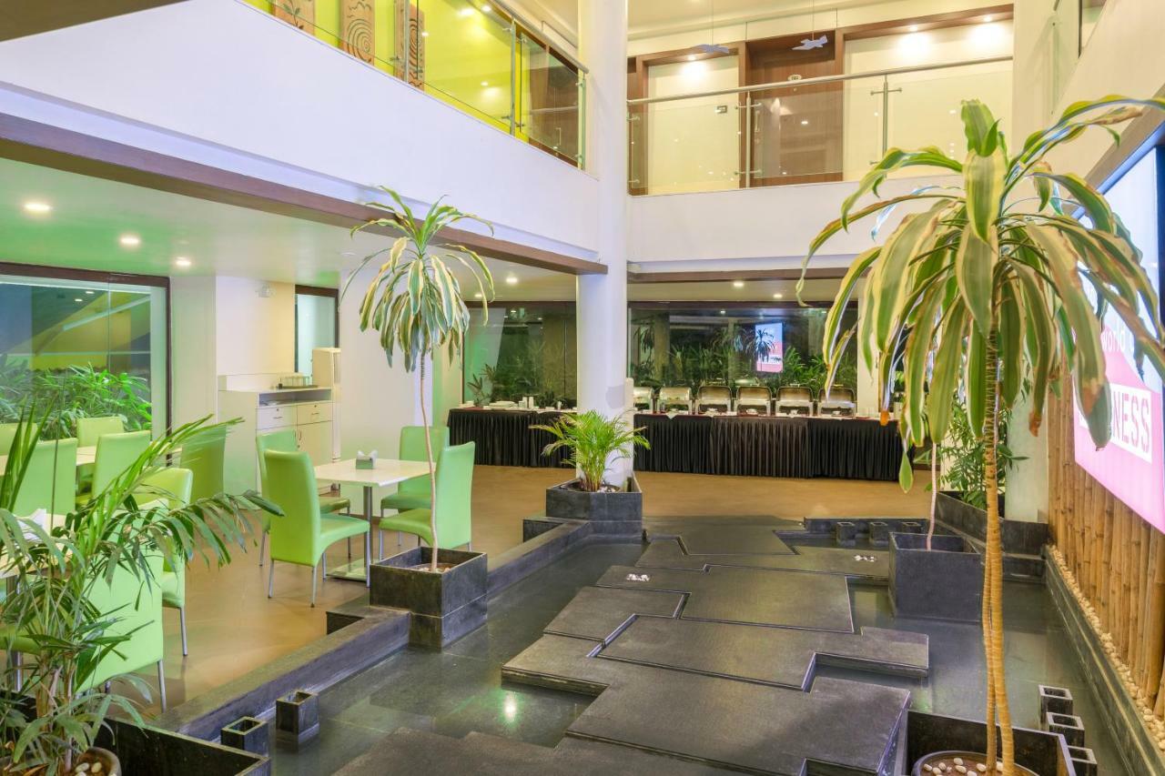 Hotel Mint Montvert, Baner Pune Zewnętrze zdjęcie