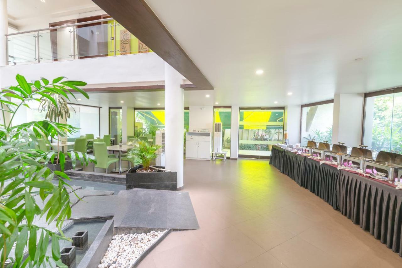 Hotel Mint Montvert, Baner Pune Zewnętrze zdjęcie