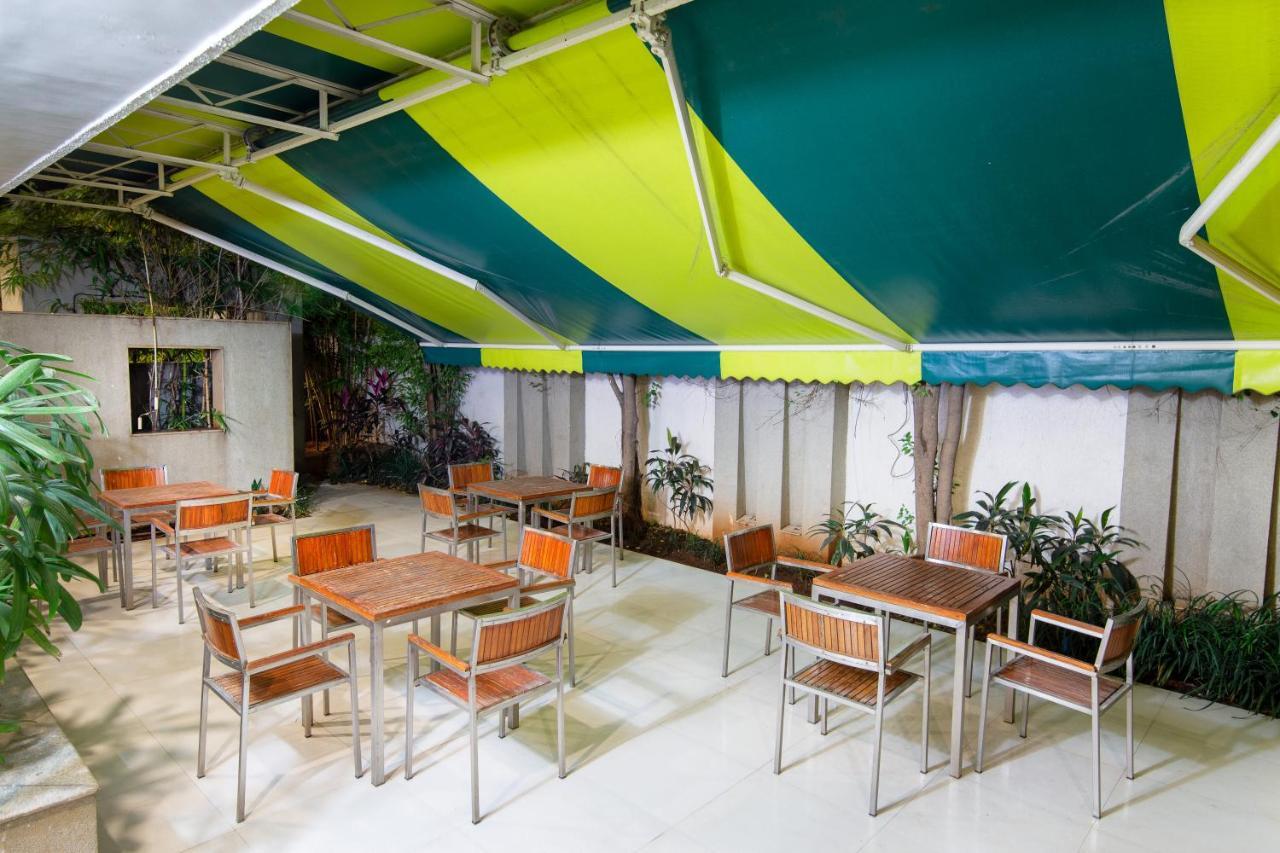 Hotel Mint Montvert, Baner Pune Zewnętrze zdjęcie